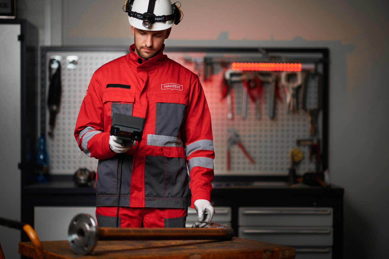 How to Become an NDT Inspector? Who Can Become a Non-Destructive Testing Inspector?